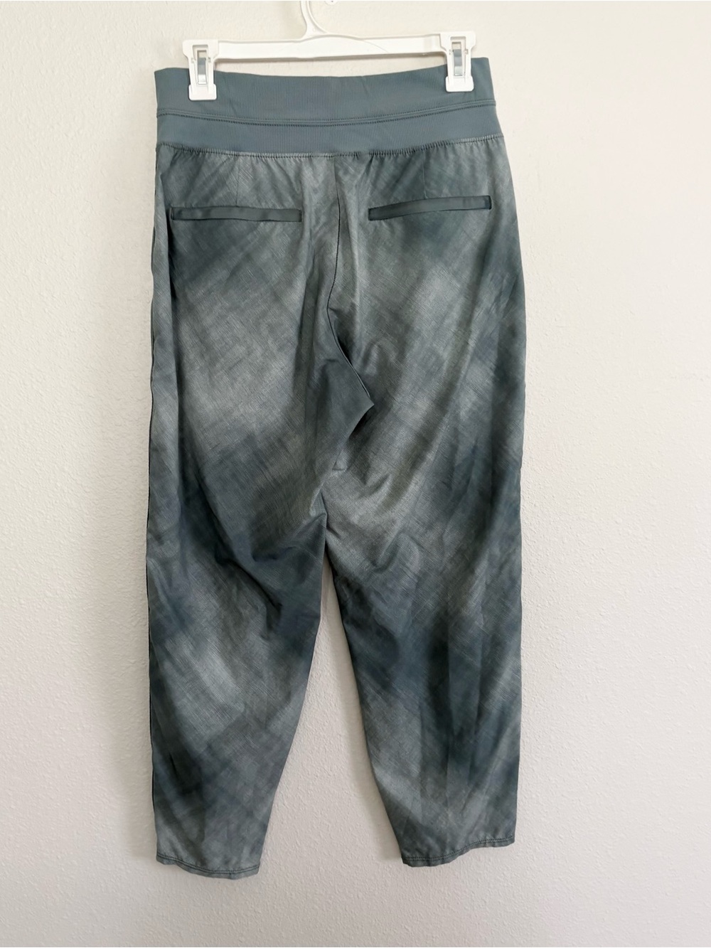 Athleta Nolita Slim Tapered Crop Pant Women's Zip Pockets Stretch High Rise Sz 8 - Picture 3 of 6